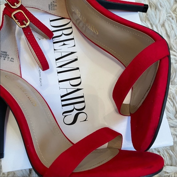 Red Heels - Picture 2 of 7